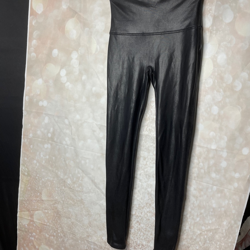 Spanx Leggings in size Medium NWOT
